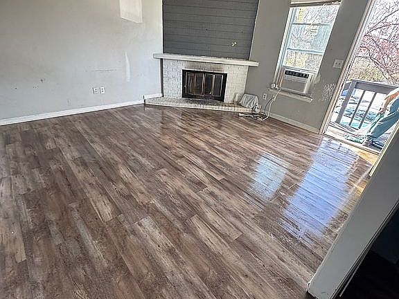 2nd image of 2912 15th Ave