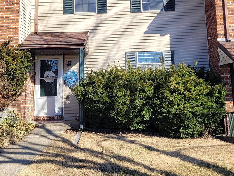1st image of 2411 Beasley Ct APT B