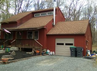 60 Deer Run, Hawley, PA 18428