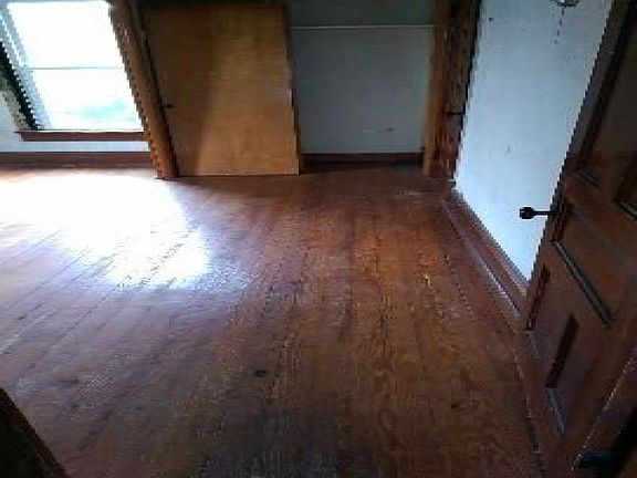 2nd image of 613 Cross St