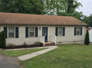 200 Spring Dr, Colonial Heights, VA 23834