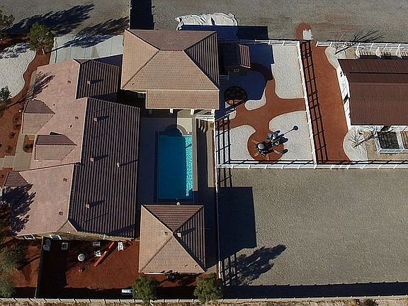 3rd image of 4080 W Pyle Ave