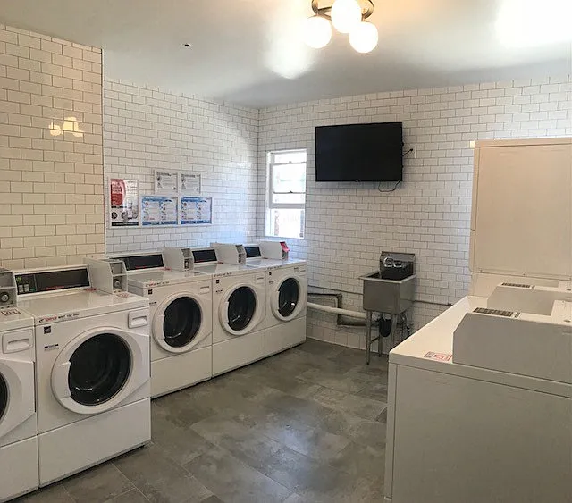 Kipling Apartments — Photo 14