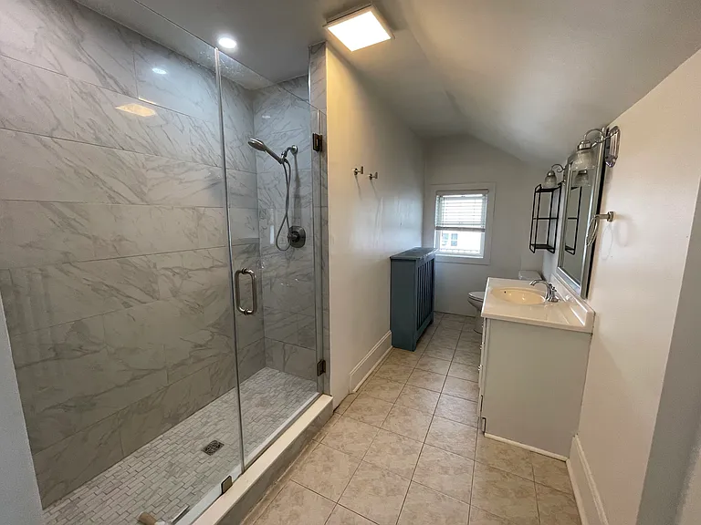 502 Warren St #C — Photo 8