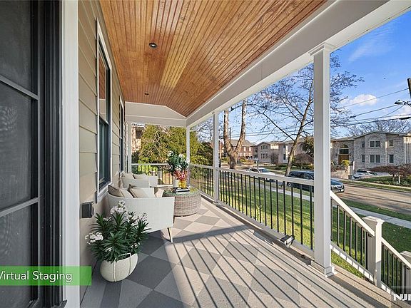 3rd image of 475 Morse Ave