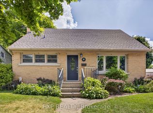 531 Philip Cres, Cambridge, ON N3H 2R4