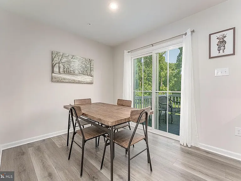 235 Hamilton Ln — Photo 12