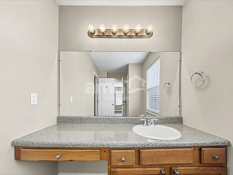 4449 Oakbank Ln — Photo 12