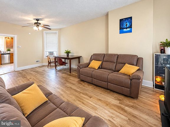 2nd image of 5620 Hazel Ave