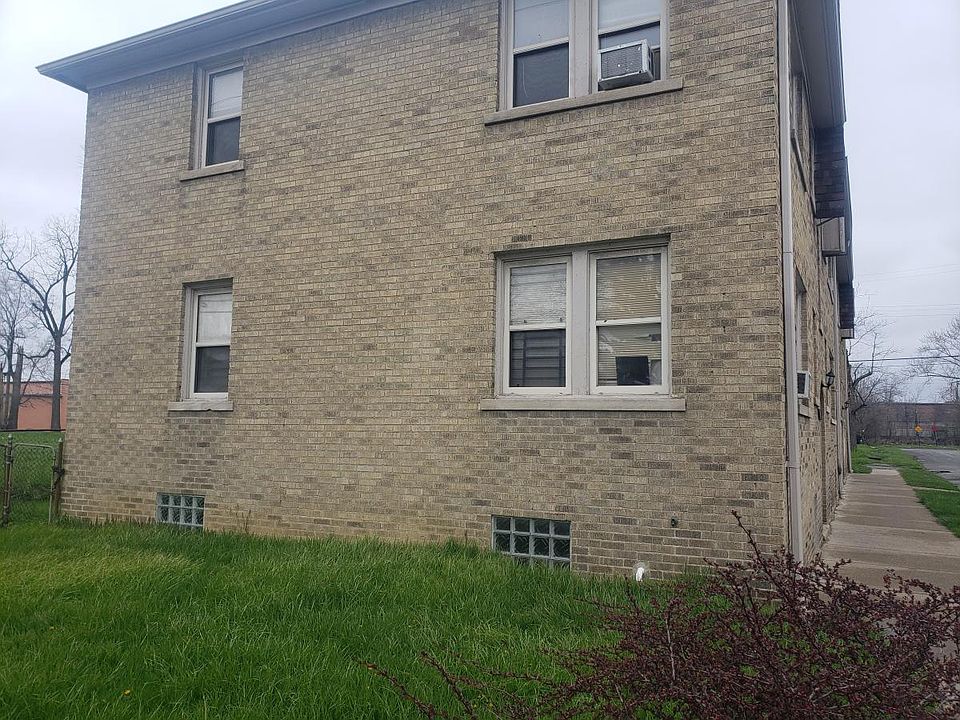 1st image of 13909 Hartwell St Unit 9