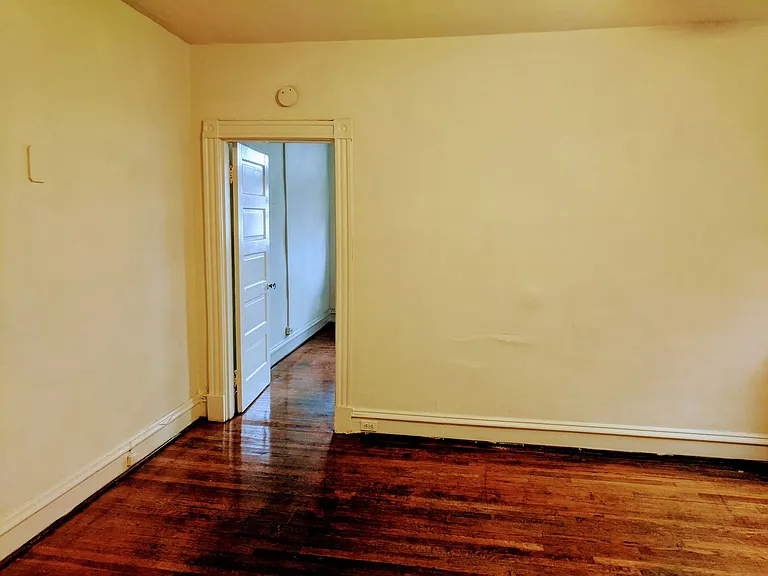 2832 Monument Ave.* — Photo 8