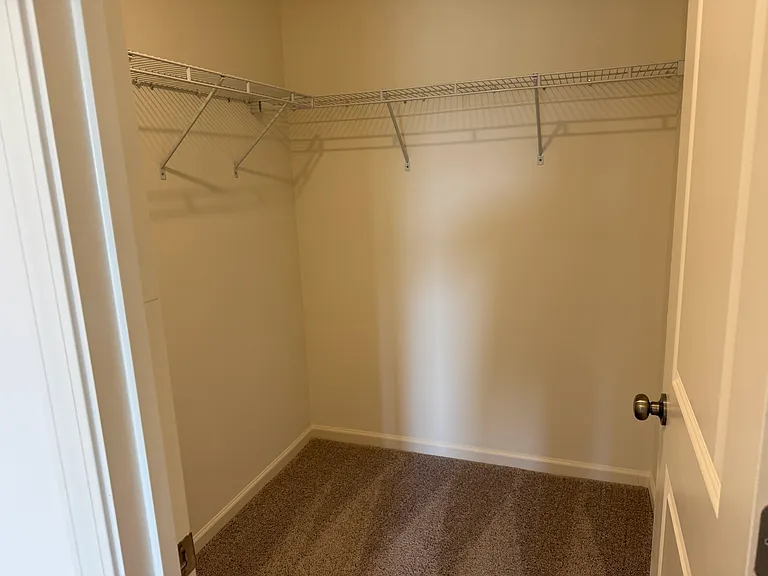 2445 Brookville Dr #B — Photo 33