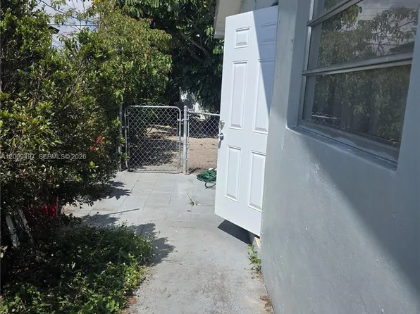 8398 W 14th Ave #A, Hialeah, FL 33014