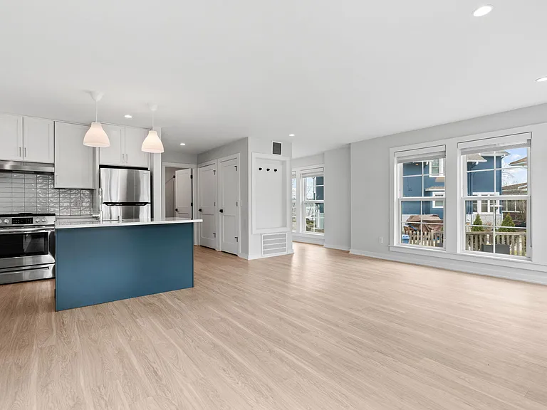 Harriet Apartments — Photo 9