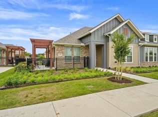 1049 4th St, Argyle, TX 76226