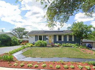 2713 Forest Glen Pkwy, Woodridge, IL 60517