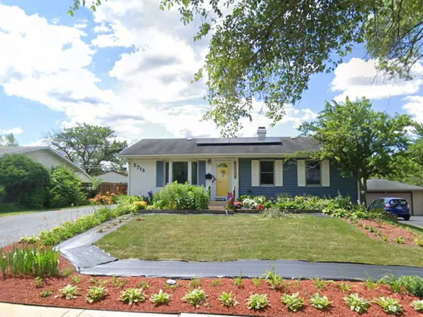 2713 Forest Glen Pkwy, Woodridge, IL 60517