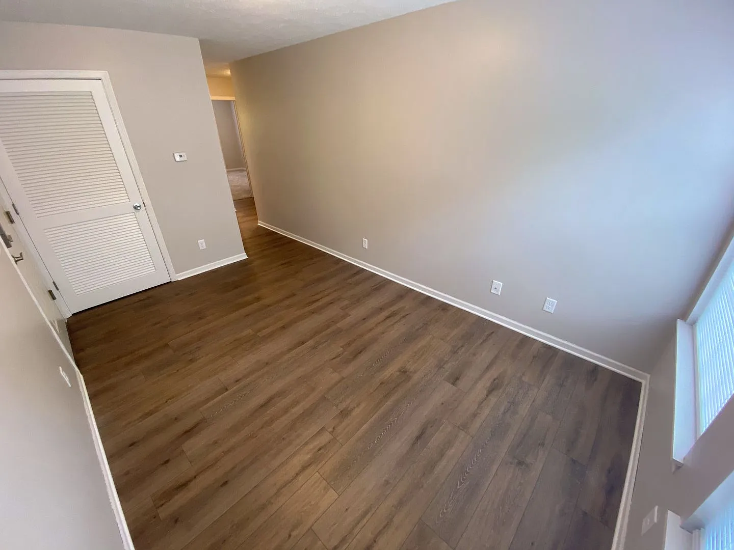 1102 Holloway St — Photo 2