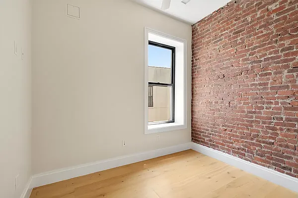 Rented by EXR | media 1