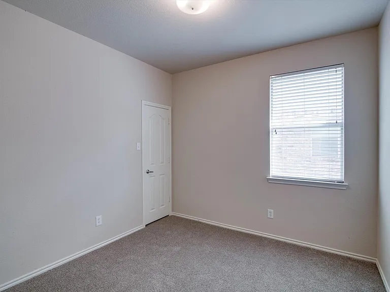 10860 Hawks Landing Rd — Photo 19