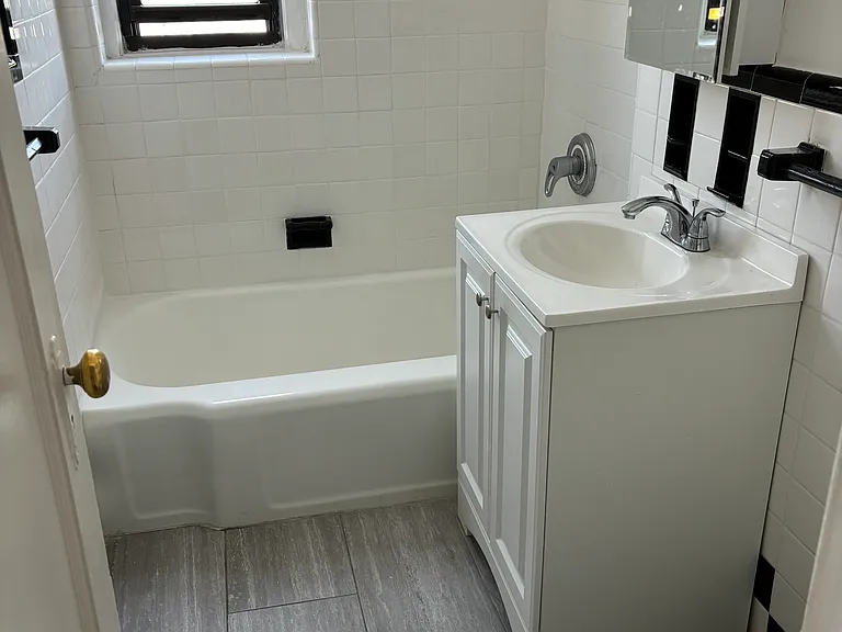 42-05 48th Ave #3D — Photo 12