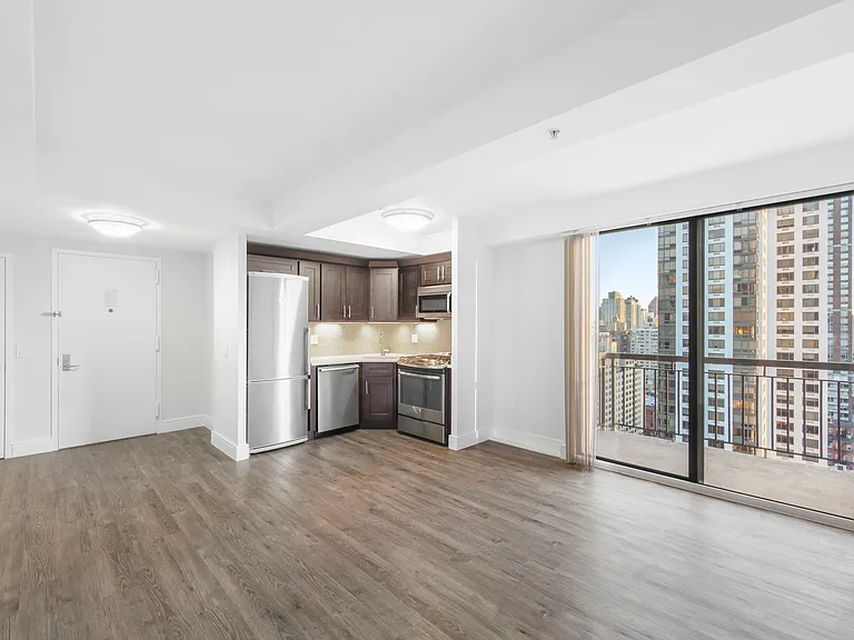 354 E 91st St #1601 — Photo 4