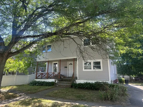 120-122 Sycamore St, Holyoke, MA 01040