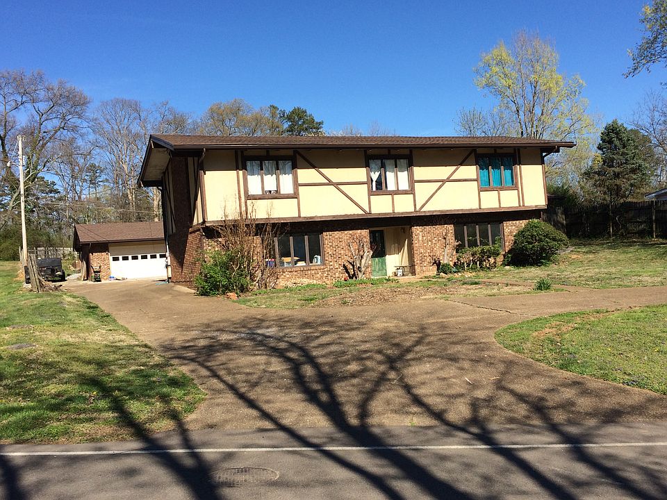 Half circle driveway
