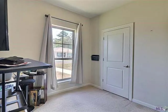 10832 Moss Pointe Dr — Photo 15