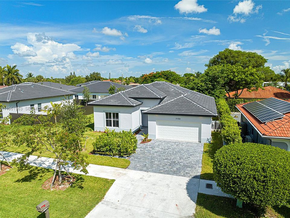 1st image of 21326 Old Cutler Rd