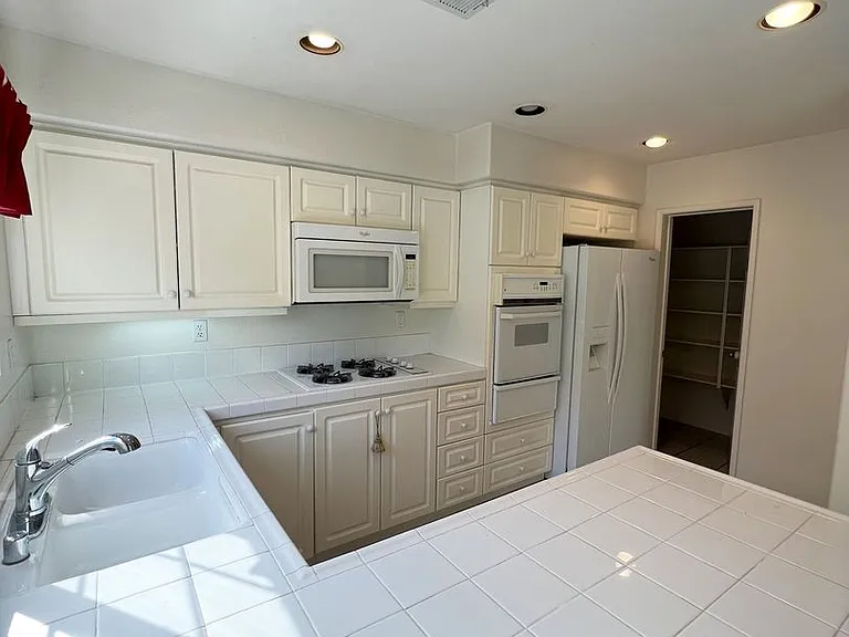 12625 El Camino Real #D — Photo 20
