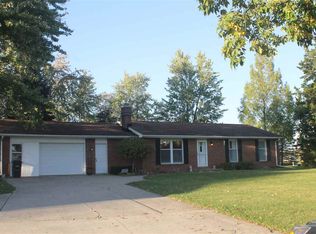 18621 Wesley Chapel Rd, Churubusco, IN 46723