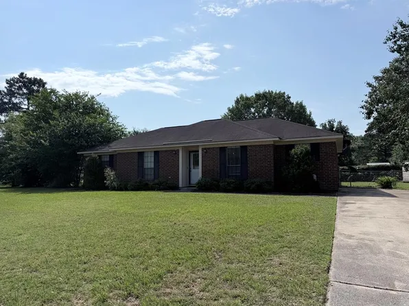 151 Woodstone Cir, Albany, GA 31701