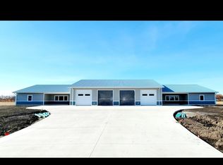376A W Lake Dr, Ipswich, SD 57451