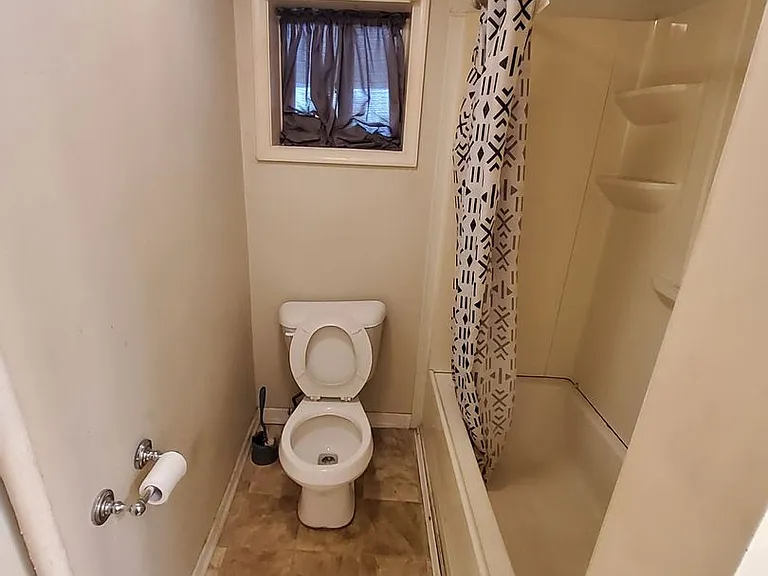 467 Northampton St — Photo 6