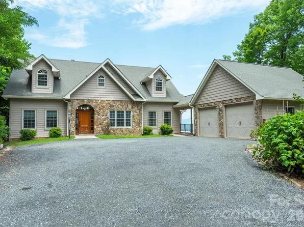 301 Oak Winds Dr, Old Fort, NC 28762