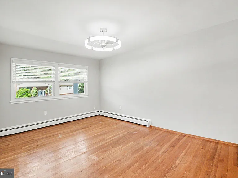 4522 Glendale Rd — Photo 9
