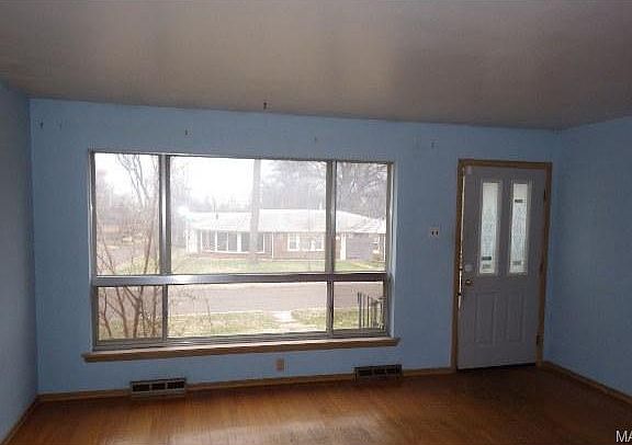 5th image of 8950 Kathlyn Dr