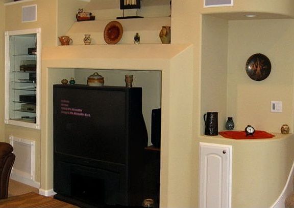 Builtin center w/surround sound