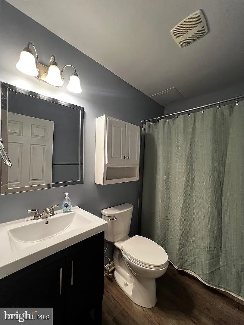 2 bed, 893 sqft, $1,700 — Photo 3