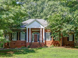 8007 Chatsworth Ct, Browns Summit, NC 27214