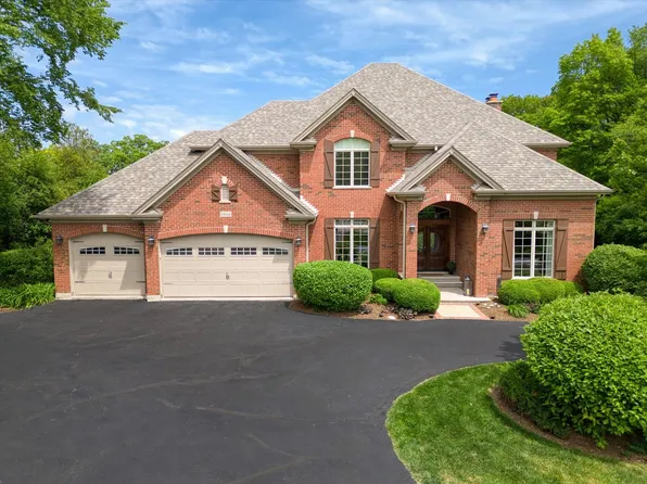 28616 W Park Dr, Barrington, IL 60010