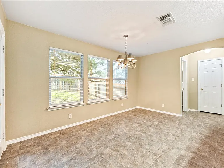 5519 Tomas Cir — Photo 10