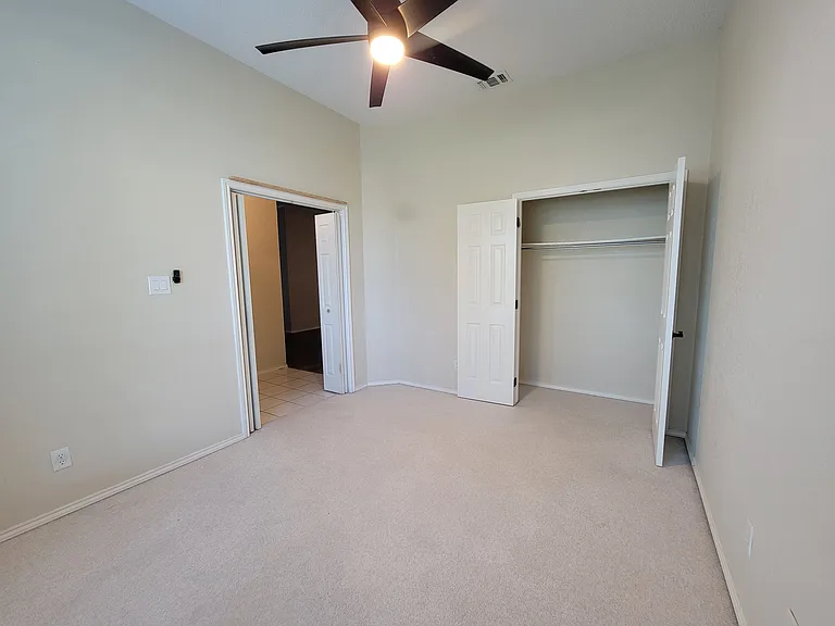 2704 Amherst Ave — Photo 8