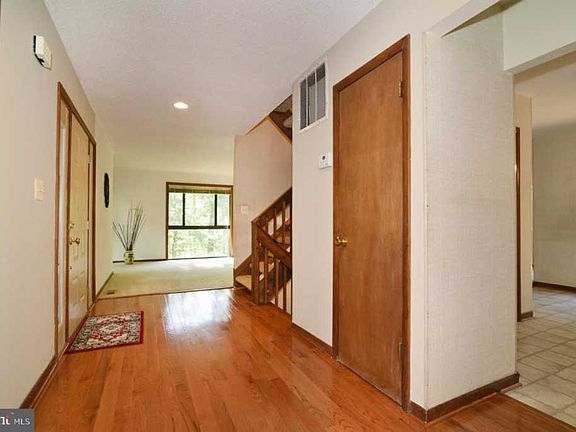 5th image of 9727 Swift Creek Ct