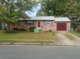 1933 Demetro Dr, Hampton, VA 23663