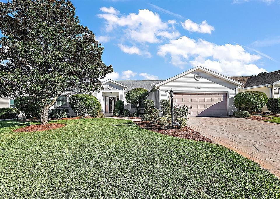 1st image of 25266 Lost Oak Cir