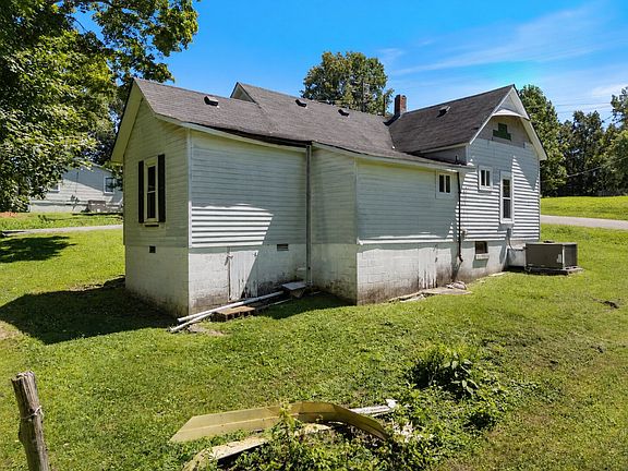4th image of 206 Freeman Ave