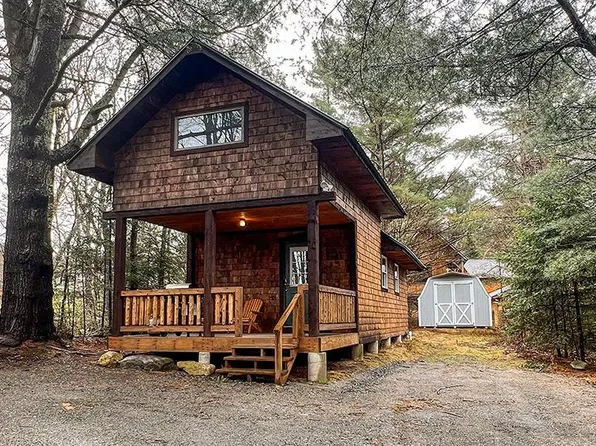 195 Averyville Ln, Lake Placid, NY 12946