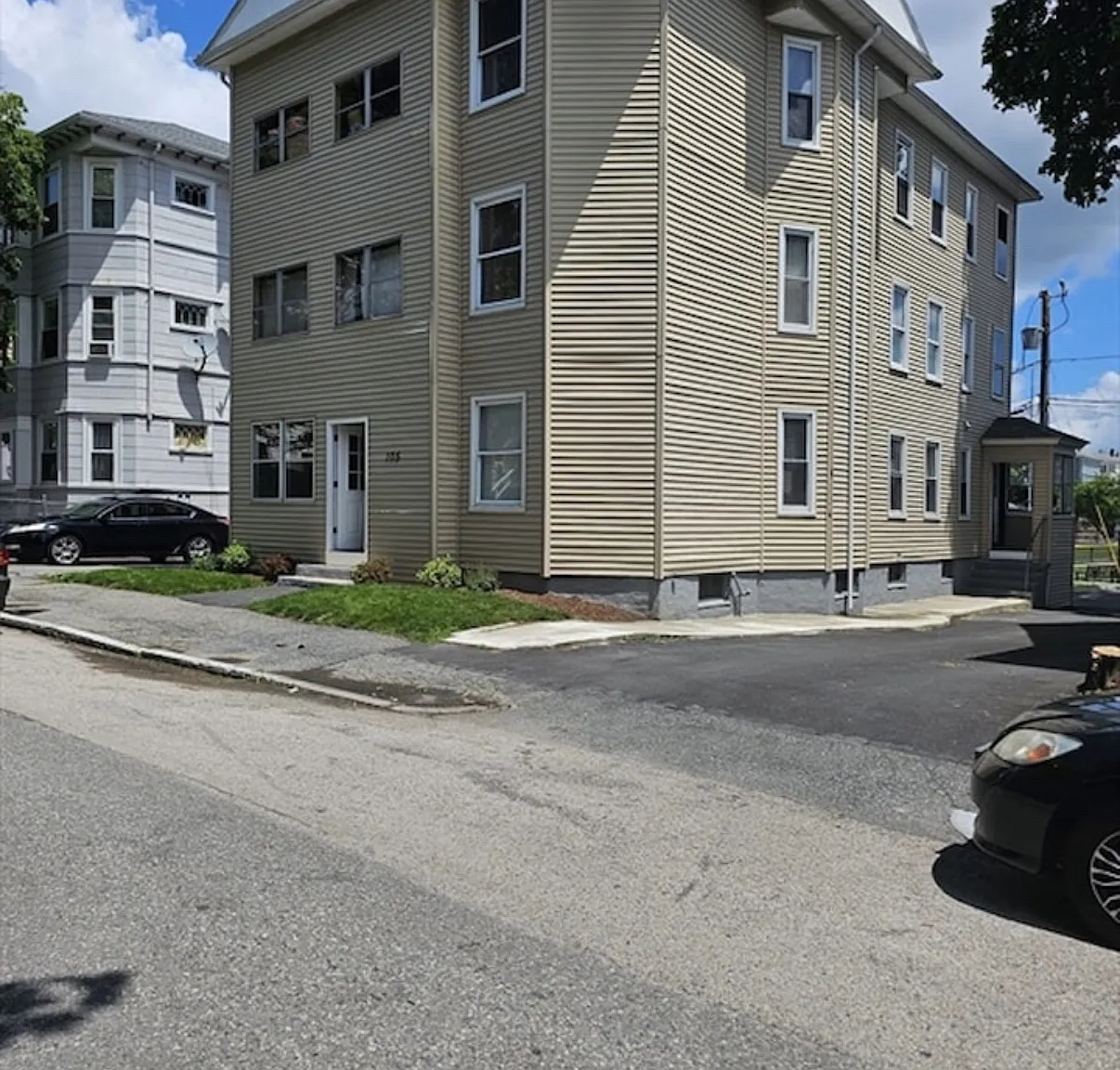 105 Arthur St — Photo 1